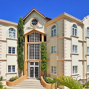 4* Aparthotel Mandela Court Grenada